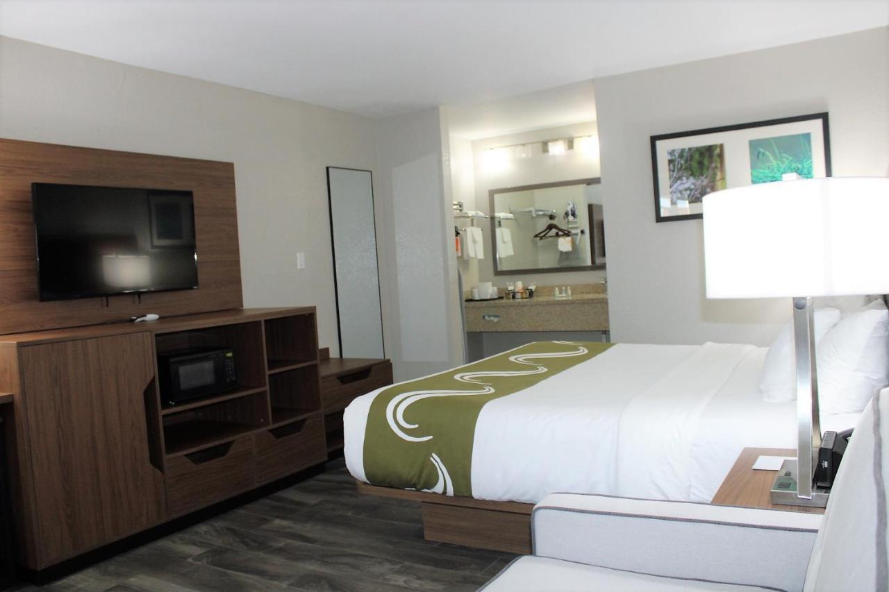 Quality Inn & Suites Near White Sands National Park Alamogordo Exterior foto
